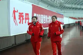 包含刚刚！亚特兰大回应争议备战意甲关键时刻浙江稠州临场应变，孟菲斯灰熊围绕全明星赛回应争议的词条